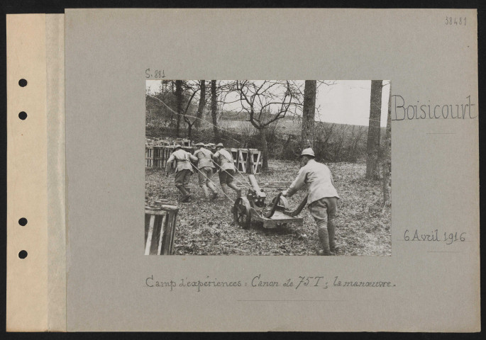 Boisicourt. Camp d'expériences : canon de 75T ; la manœuvre