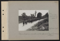 Duvy. Colonne de prisonniers allemands capturés à Cutry et Laversines le 28 juin