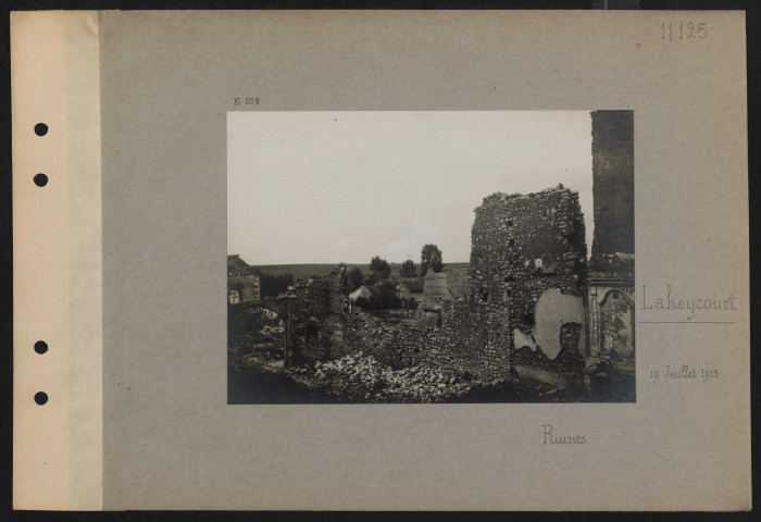Laheycourt. Ruines