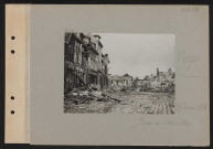 Noyon. Place de l'hôtel de ville