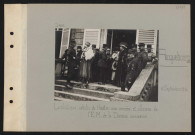 Ricquebourg. Le château : artistes du théâtre aux armées et officiers de l'EM de la division marocaine