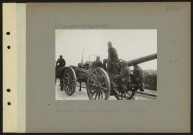 S.l. Artillerie belge de 120 long sur une route