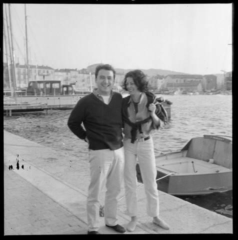 À Saint-Tropez, Brigitte Bardot, Roger Vadim, Claude Brasseur et sa femme