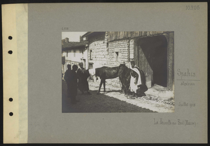 Neuville-au-Pont (Marne). Spahis algériens