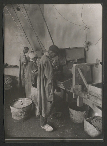 Fabrication de peignes, maison Billon et maison Paturel