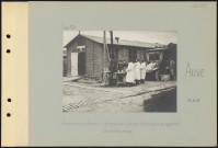 Auve. Ambulance automobile chirurgicale. Groupe électrogène et appareil de stérilisation