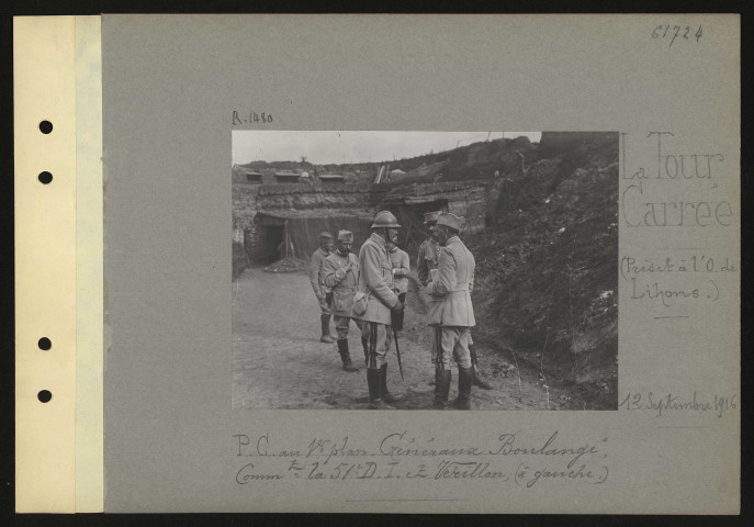 La Tour carrée (près et à l'ouest de Lihons). Poste de commandement. Au premier plan. Généraux Boulangé, commandant la 51e division d'infanterie et Verillon ; (à gauche)