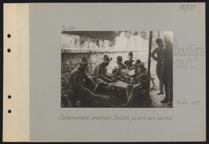 Baudignécourt. Cantonnement américain. Soldats jouant aux cartes