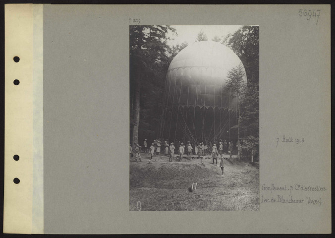 Lac de Blanchemer (Vosges). Ballons captifs sphériques. Gonflement (7e compagnie d'aérostiers)
