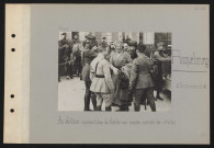 Ricquebourg. Au château : représentation du théâtre aux armées : arrivée des artistes