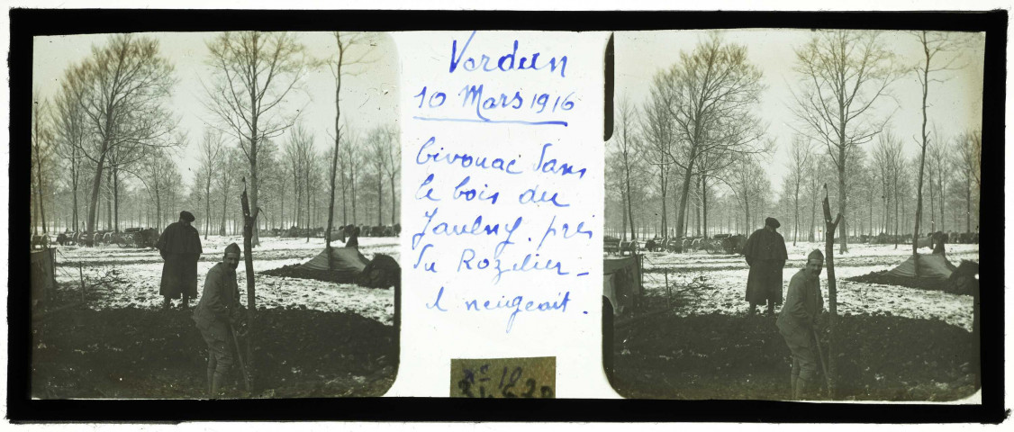 Bivouac dans le bois du Jaulny, près du Rozelier. Il neigeait