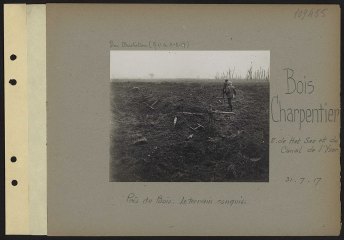 Bois Charpentier (Est de Het Sas et du canal de l'Yser). Près du Bois. Le terrain conquis