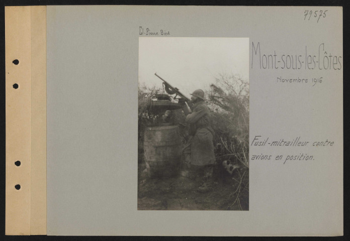 Mont-sous-les-Côtes. Fusil-mitrailleur contre avions en position