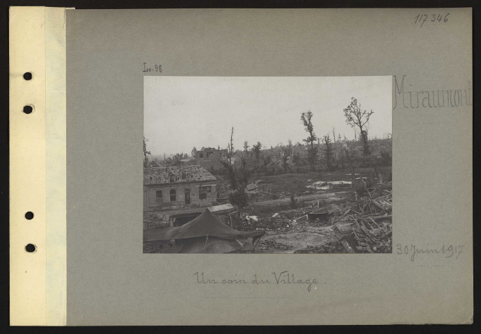 Miraumont. Un coin du village