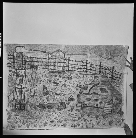 Reportage hétéroclite avec des dessins d'enfants, un portrait d'une jeune mendiante Zorah âgée de huit ans et des miniatures persanes anciennes