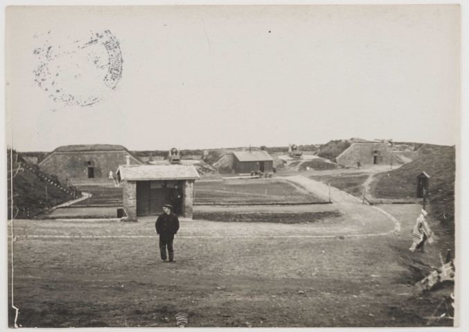 Batterie de Lanvéoc. Endroit où les prisonniers viennent se promener