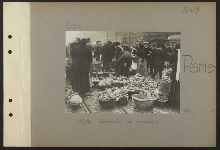 Paris. Halles centrales. Le carreau