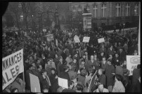 Manifestation contre Dassault devant « Jours de France »
