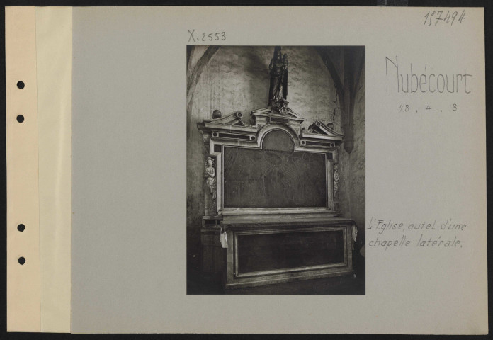 Nubécourt. L'église, autel d'une chapelle latérale