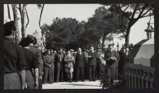 Marseille, fin août 1944. Exhumation des cadavres des combattants tombés dans la lutte contre l'occupant allemand