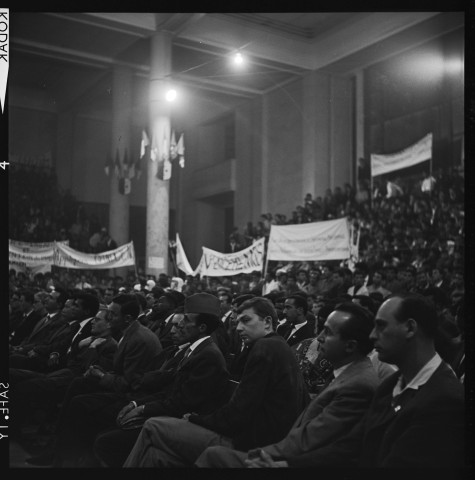 Séminaire de la Fédération mondiale de la Jeunesse démocratique et de la Jeunesse du FLN sur le thème de la lutte contre la colonianisme et le néo-colonialisme (24 avril 1963, Alger, salle Ibn Khaldoun) (début)