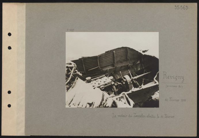 Revigny (environs de). Le moteur du Zeppelin abattu le 21 février