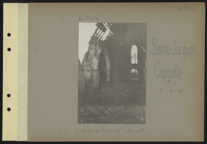 Saint-Jacques Cappelle. L'église bombardée. La nef