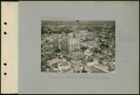 Reims. Panorama. Au premier plan, la cathédrale et la place du Parvis