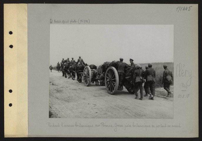 Cléry-sur-Somme (près). Pendant l'avance britannique sur Péronne. Grosse pièce britannique se portant en avant