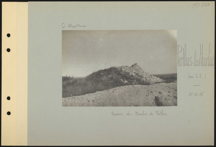 Perthes-lès-Hurlus (au sud-est). Ruines du moulin de Perthes