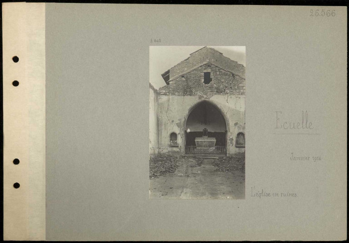 Écuelle. L'église en ruines