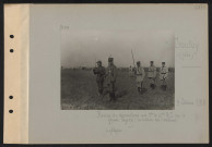 Croutoy (près). Remise de décorations aux 9e été 11e RI par le général Fayolle : la lecture des citations