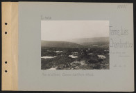 Ferme Les Chambrettes (ouest du Bois des Caurières). Près de la ferme. Caisson d'artillerie détruit