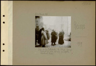 Reims. Près de la cathédrale. Monsieur Lloyd George visitant la ville est reçu par monseigneur le cardinal Luçon