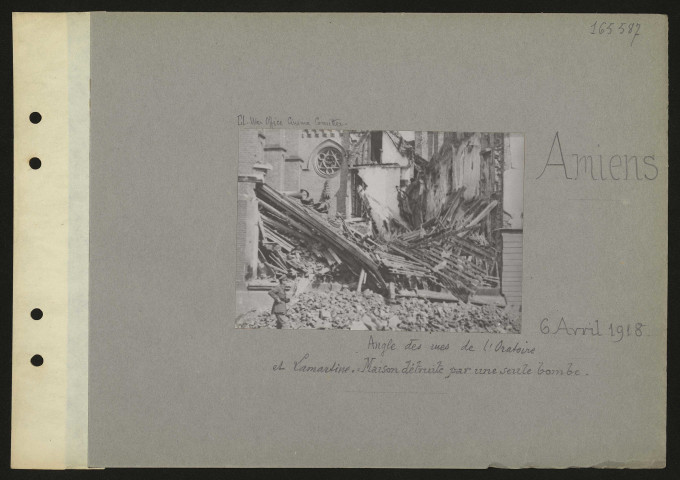 Amiens. Angle des rues de l'Oratoire et Lamartine : maison détruite par une seule bombe