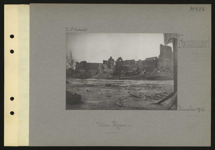 Foucaucourt. Une rue