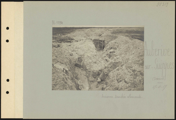 Aubérive-sur-Suippes (devant). Ancienne tranchée allemande