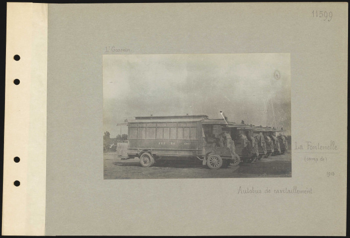 La Fontenelle (camp de). Autobus de régiment d'artillerievitaillement