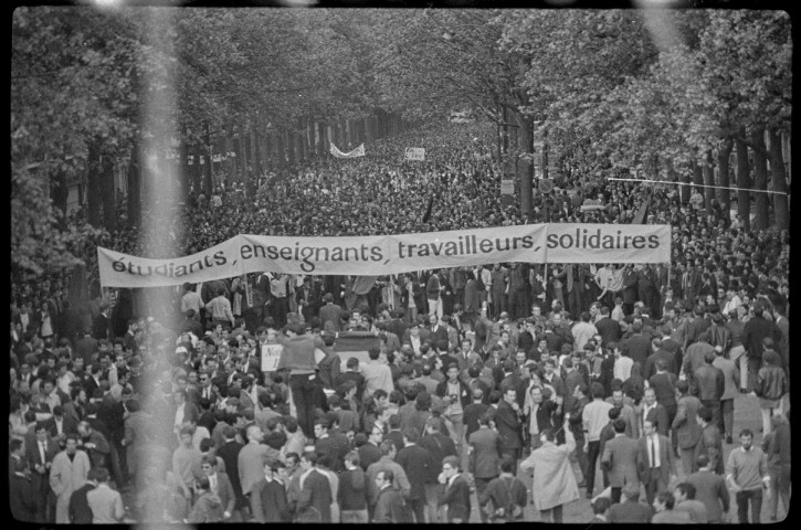 Mai 1968 : manifestation du 13 mai de la gare de l'Est à Denfert-Rochereau