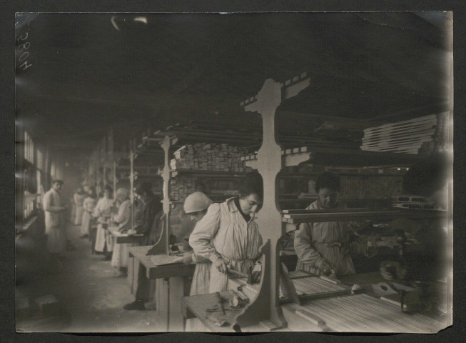 Usine d'Hydravions des frères Caudron et Société des aéroplanes Voisin à Issy-les-Moulineaux (Seine)