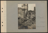 Saint-Agnant. Ruines près de l'église