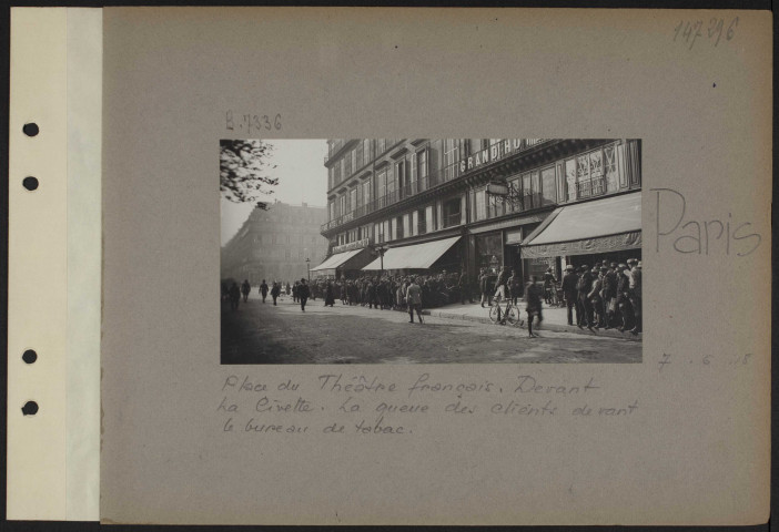 Paris. Place de la République. La statue de la République