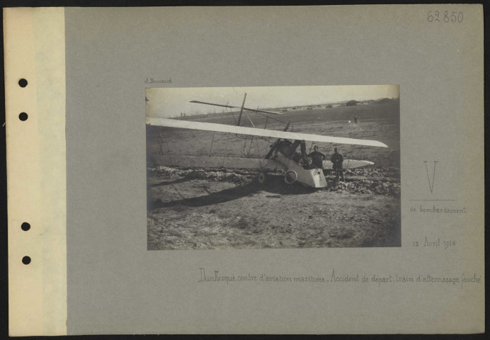 Dunkerque (Nord). V de bombardement. Centre d'aviation maritime. Accident de départ train d'atterrissage fauché