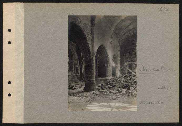 Clermont-en-Argonne. Intérieur de l'église