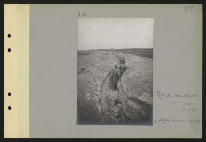 Nœux-les-Mines (près). Boyau de communication