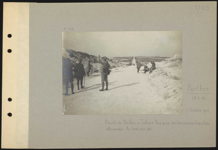 Perthes (nord-est de). Route de Perthes à Tahure. Vue prise des anciennes tranchées allemandes. Au fond, cote 188
