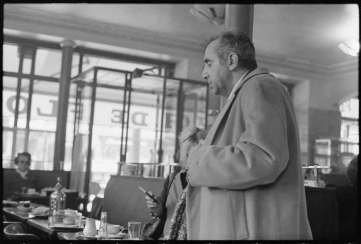 Arthur Adamov au café de Flore. Brocante à Beaubourg