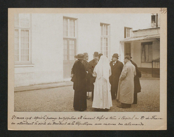Visite de monsieur Poincaré à l'hôpital Albert Ier (Hôtel-Dieu)