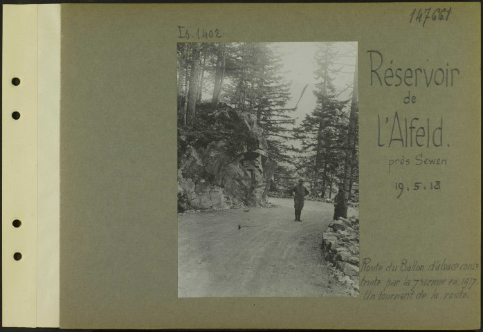 Réservoir de l'Alfeld (Près Sewen). Route du Ballon d'Alsace construite par la 7e armée en 1917. Un tournant de la route