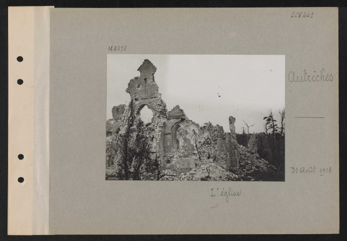 Autrêches. L'église